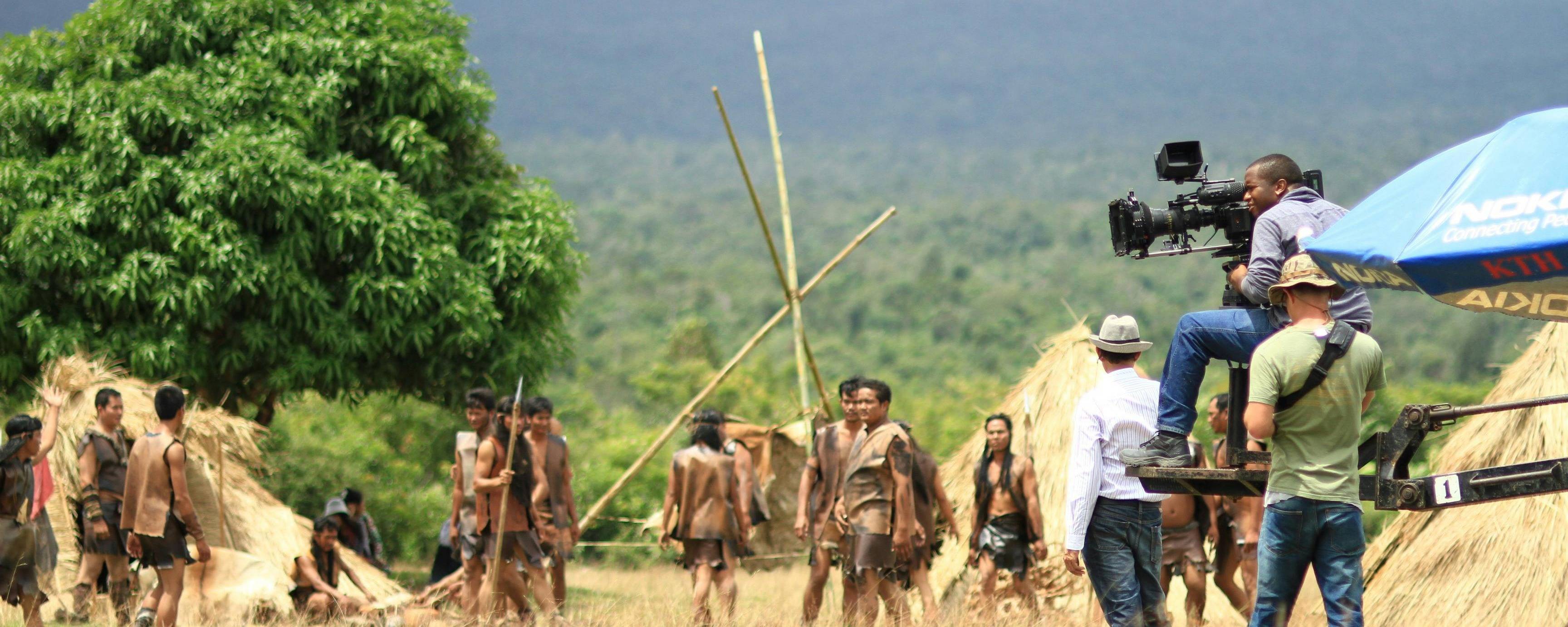 12 Essential Tips for Working with a Film Crew