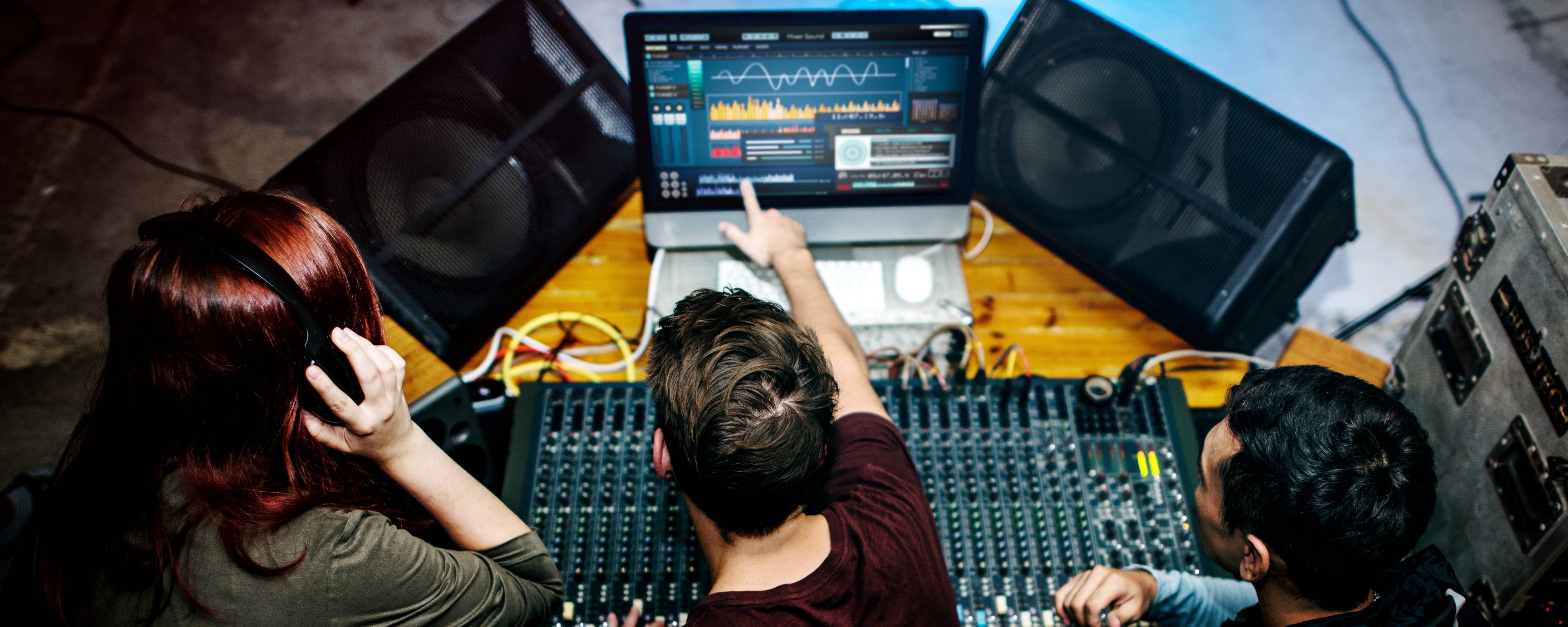 What is a Beat Maker and How to Use One?