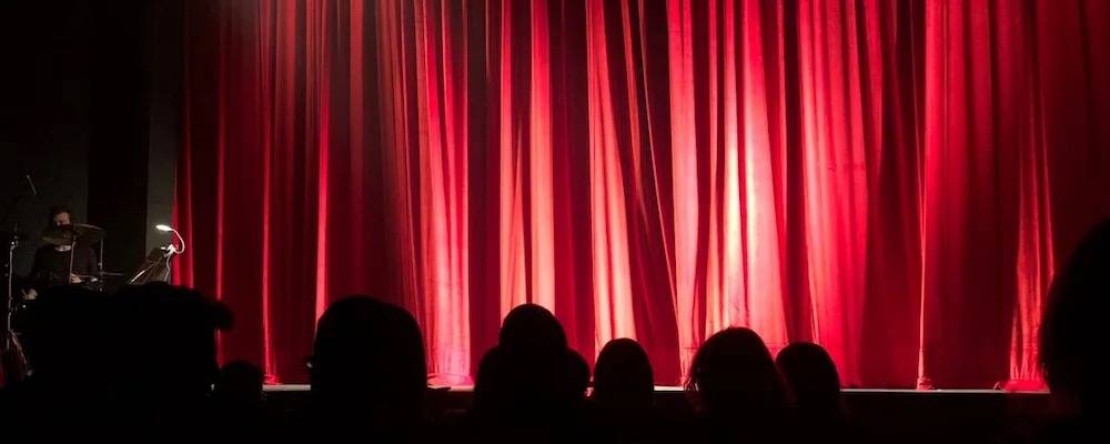 Understanding Metatheatre's Impact on Performance