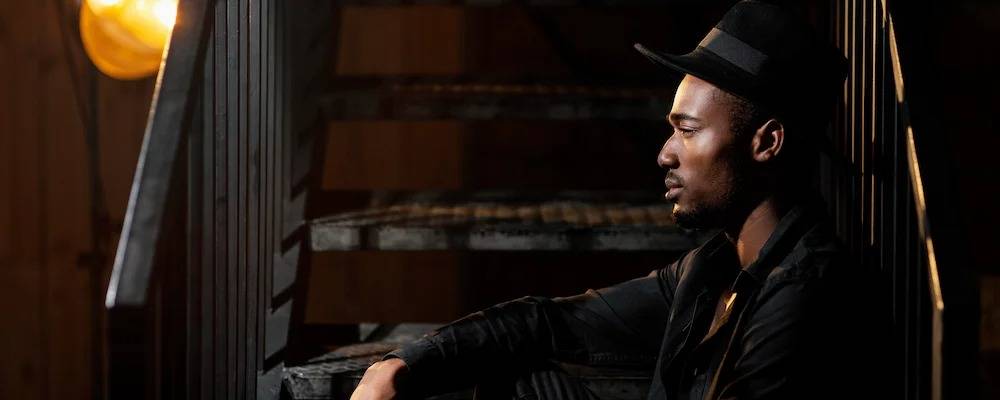 Using Motifs in Playwriting: Techniques and Examples