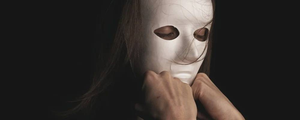 Master Writing a Psychological Thriller to Hook Readers