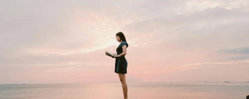 13 Best Novel Opening Lines That Instantly Hook Readers