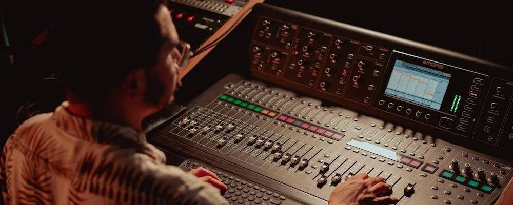 Bass Mastering: Essential Steps for a Pro Sound